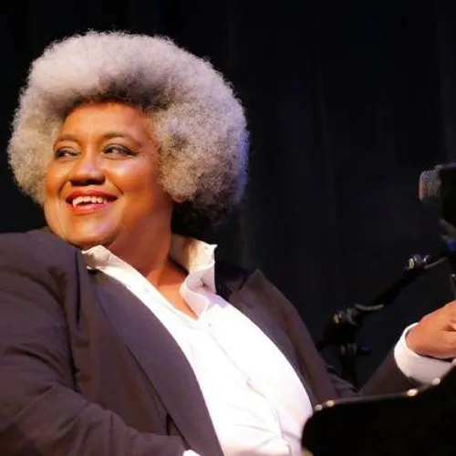 Tammy L Hall
