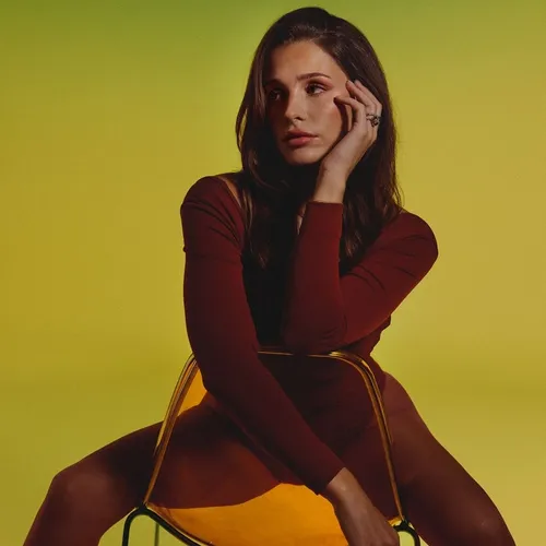 Victoria Nadine