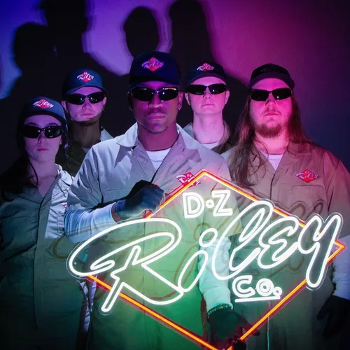 DZ Riley