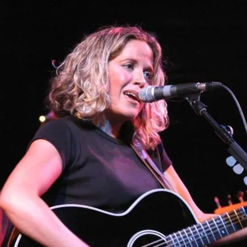 Amy Wadge