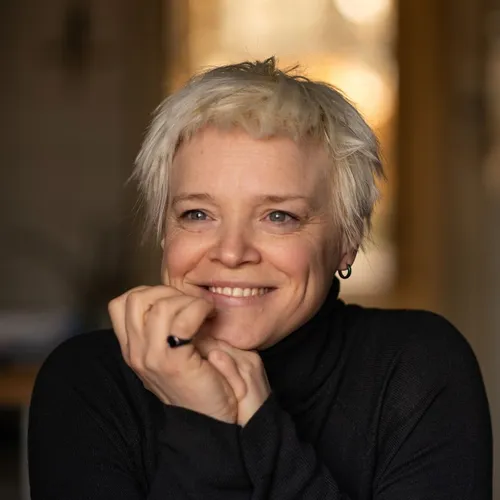 Wallis Bird