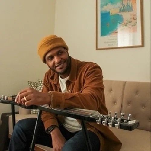 Aaron Stephens