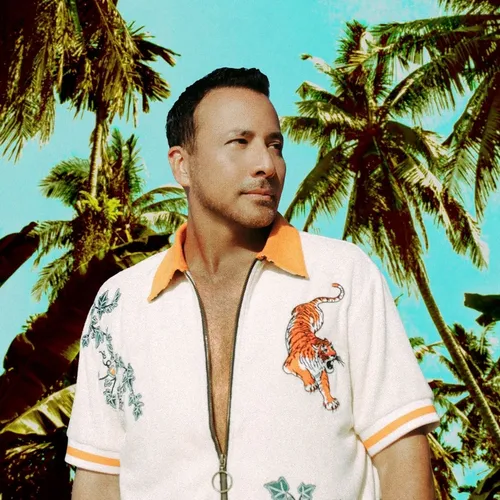 Howie D