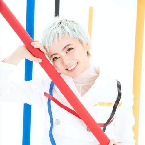 安本彩花