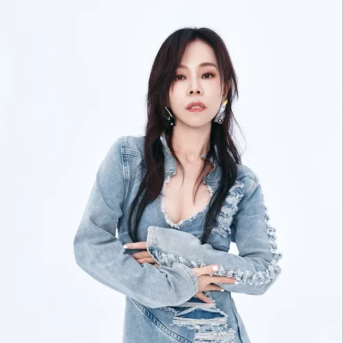 彭佳慧 Julia Peng