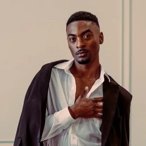Donovan Lowe