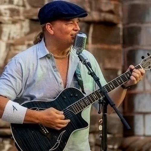 Mike Archer "Archer"