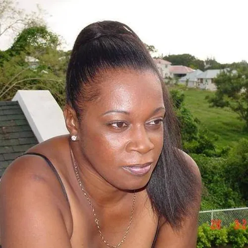 Sandra Cross