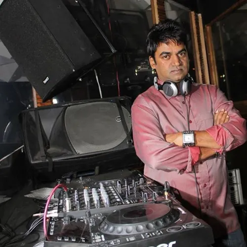 DJ RAVI