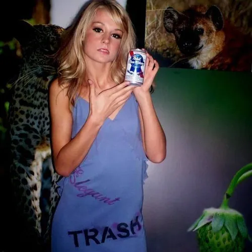 ELEGANT TRASH