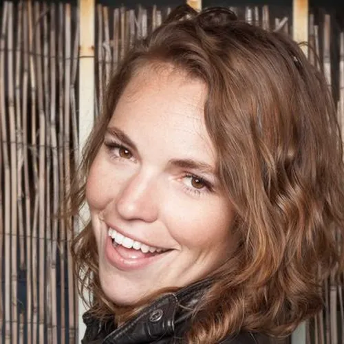 Beth Stelling